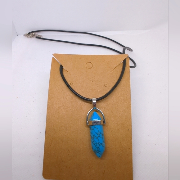 Turquoise Healing Crystal Point Necklace Silver tone Leather Necklace 22" Cord - Picture 3 of 8
